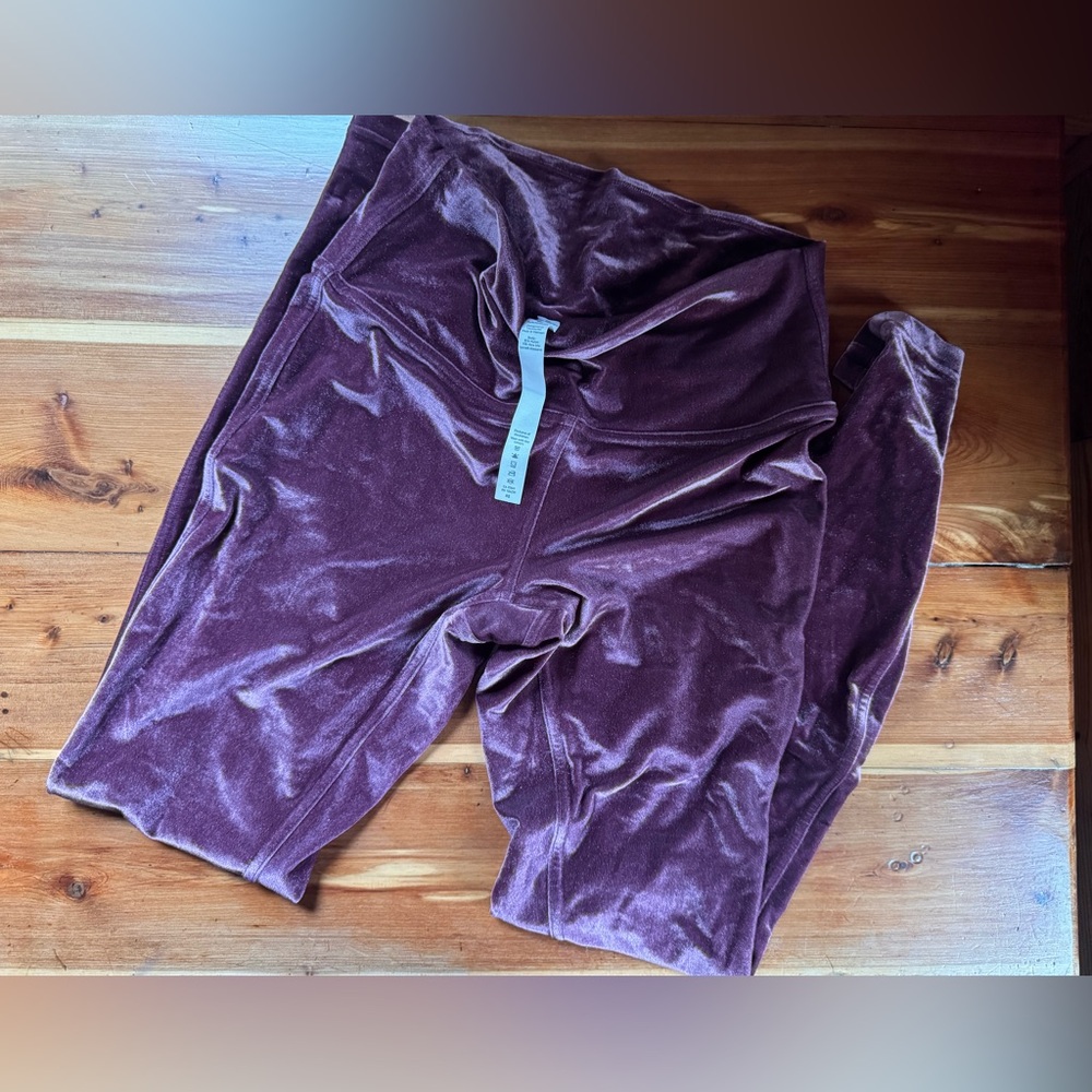 Lululemon Wunder Lounge High Rise Velvet Garnet Tight Leggings size 8
